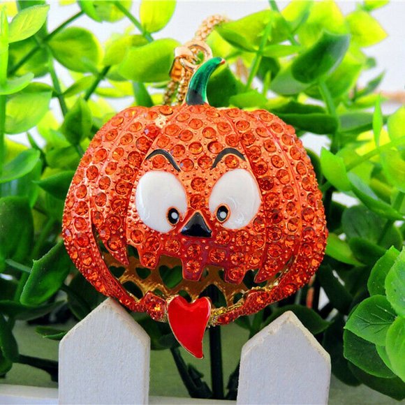 NWT Betsey Johnson Jack O Lantern Pumpkin Necklace - Picture 2 of 2